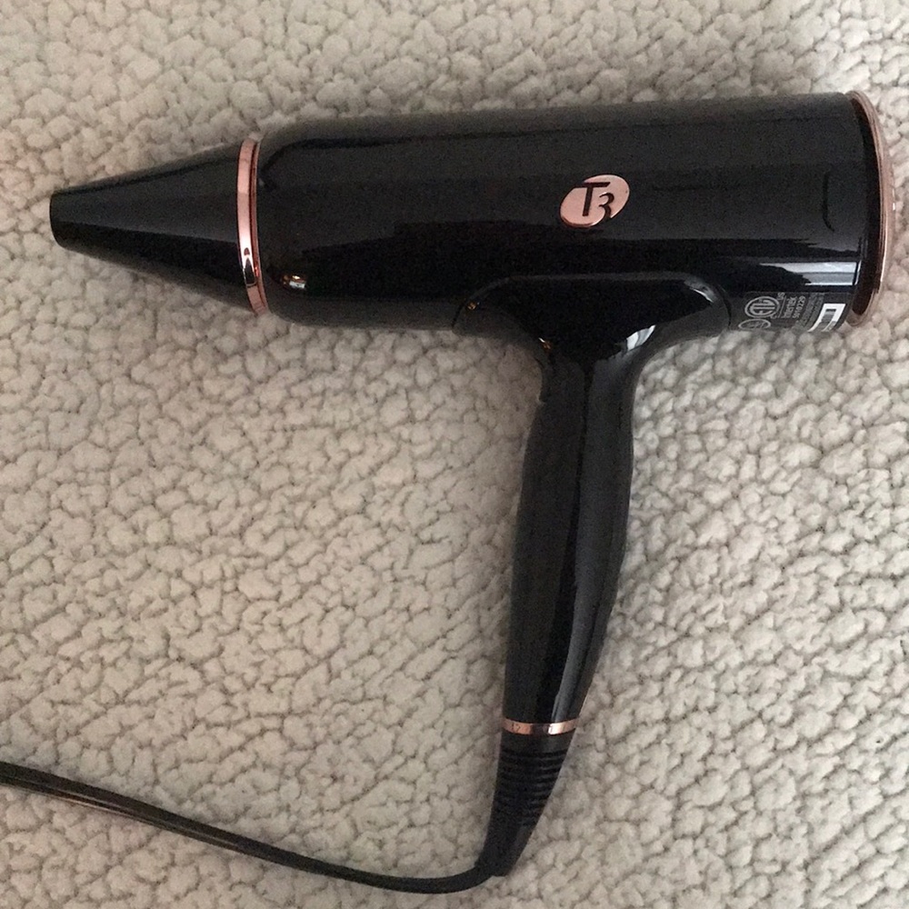 T3 CURA LUXE HAIR DRYER
